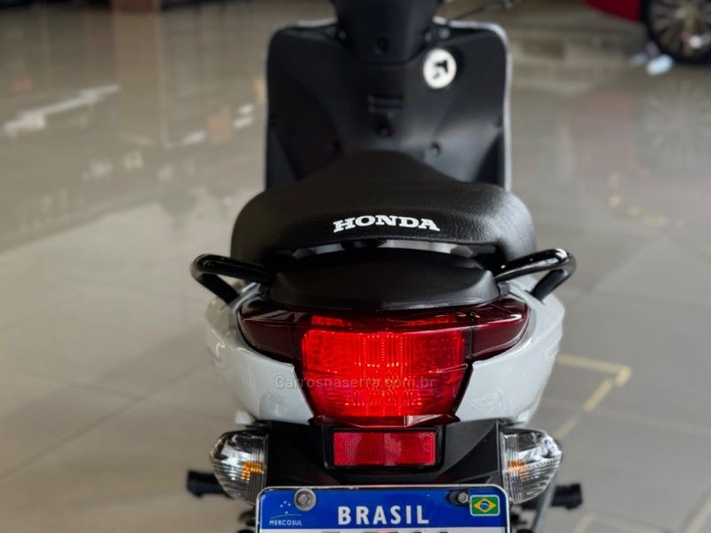 Honda Motos BIZ 125 ES 2012/2012 GRIFFCAR MULTIMARCAS DOIS IRMÃOS / Carros no Vale