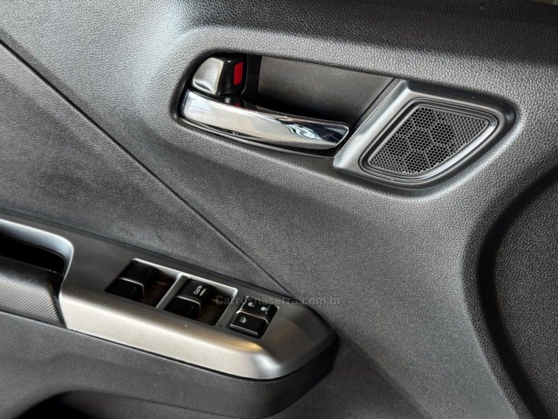 HONDA CITY 1.5 LX 16V 2017/2017 GRIFFCAR MULTIMARCAS DOIS IRMÃOS / Carros no Vale HONDA CITY 1.5 LX 16V 2017/2017 GRIFFCAR MULTIMARCAS DOIS IRMÃOS / Carros no Vale