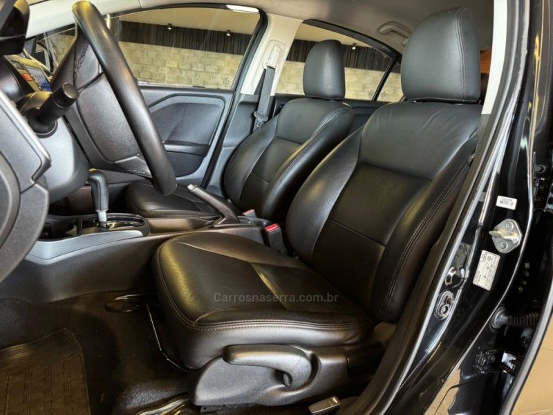 HONDA CITY 1.5 LX 16V 2017/2017 GRIFFCAR MULTIMARCAS DOIS IRMÃOS / Carros no Vale HONDA CITY 1.5 LX 16V 2017/2017 GRIFFCAR MULTIMARCAS DOIS IRMÃOS / Carros no Vale