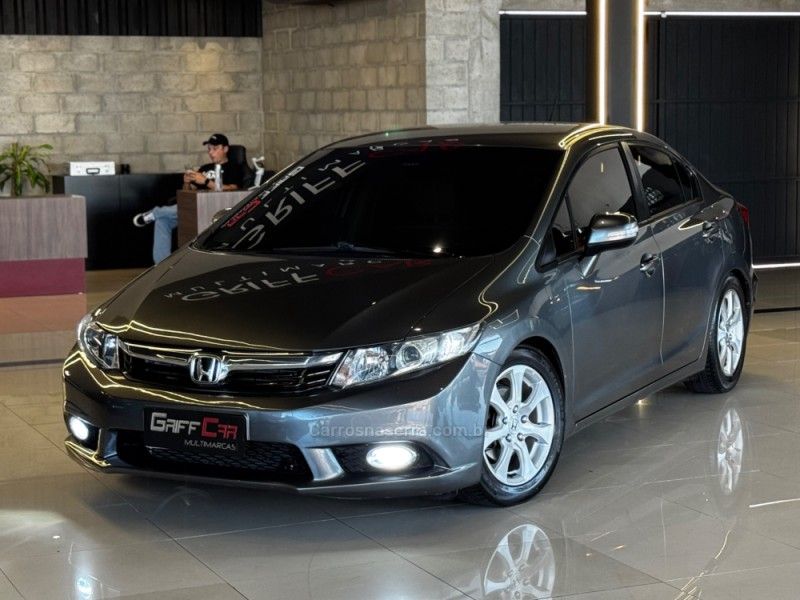 HONDA CIVIC 2.0 LXR 16V 2014/2014 GRIFFCAR MULTIMARCAS DOIS IRMÃOS / Carros no Vale