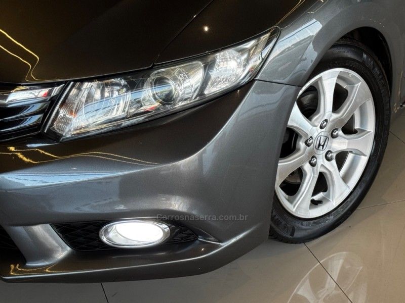 HONDA CIVIC 2.0 LXR 16V 2014/2014 GRIFFCAR MULTIMARCAS DOIS IRMÃOS / Carros no Vale