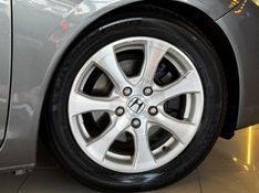 HONDA CIVIC 2.0 LXR 16V 2014/2014 GRIFFCAR MULTIMARCAS DOIS IRMÃOS / Carros no Vale