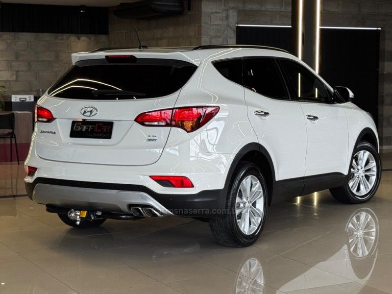 HYUNDAI SANTA FÉ 3.3 MPFI 4X4 V6 270CV 2015/2016 GRIFFCAR MULTIMARCAS DOIS IRMÃOS / Carros no Vale HYUNDAI SANTA FÉ 3.3 MPFI 4X4 V6 270CV 2015/2016 GRIFFCAR MULTIMARCAS DOIS IRMÃOS / Carros no Vale