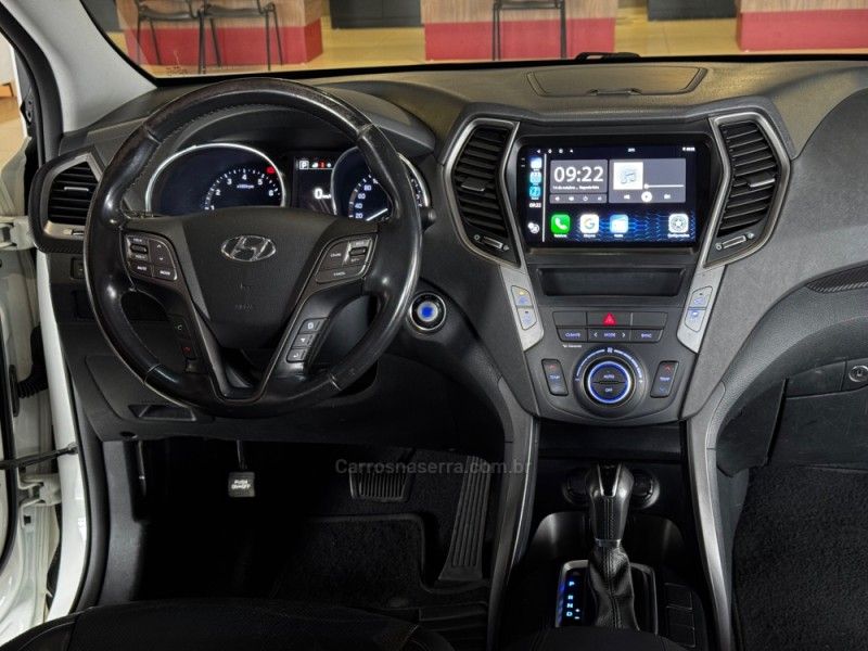 HYUNDAI SANTA FÉ 3.3 MPFI 4X4 V6 270CV 2015/2016 GRIFFCAR MULTIMARCAS DOIS IRMÃOS / Carros no Vale HYUNDAI SANTA FÉ 3.3 MPFI 4X4 V6 270CV 2015/2016 GRIFFCAR MULTIMARCAS DOIS IRMÃOS / Carros no Vale
