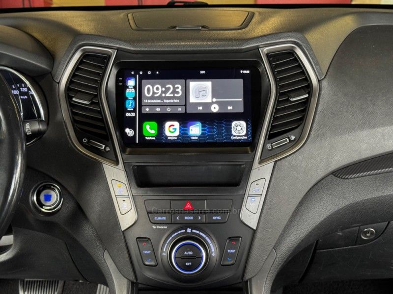 HYUNDAI SANTA FÉ 3.3 MPFI 4X4 V6 270CV 2015/2016 GRIFFCAR MULTIMARCAS DOIS IRMÃOS / Carros no Vale HYUNDAI SANTA FÉ 3.3 MPFI 4X4 V6 270CV 2015/2016 GRIFFCAR MULTIMARCAS DOIS IRMÃOS / Carros no Vale