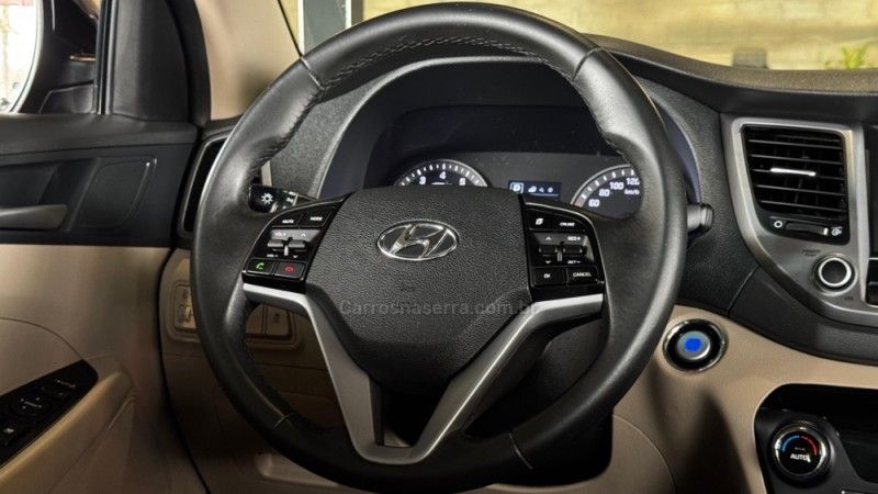 HYUNDAI TUCSON 1.6 GLS TURBO 2022/2022 GRIFFCAR MULTIMARCAS DOIS IRMÃOS / Carros no Vale