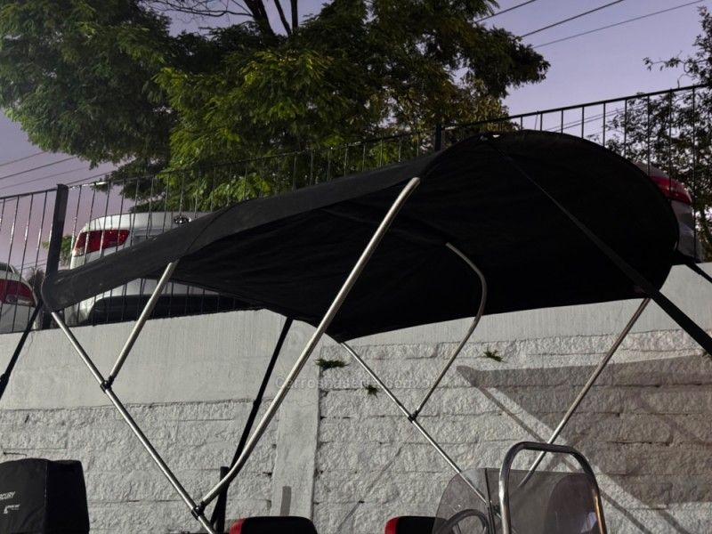 MERCURY LANCHA MOTOR BOAT 2022/2022 GRIFFCAR MULTIMARCAS DOIS IRMÃOS / Carros no Vale