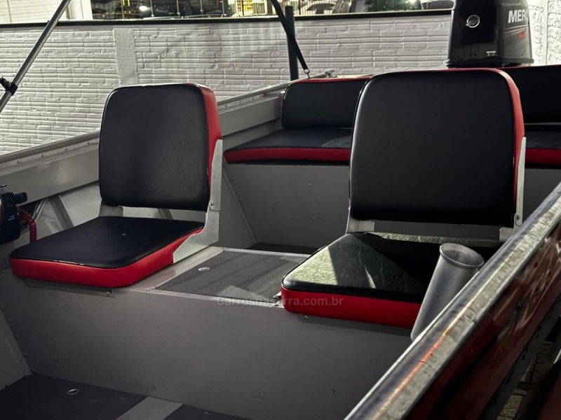 MERCURY LANCHA MOTOR BOAT 2022/2022 GRIFFCAR MULTIMARCAS DOIS IRMÃOS / Carros no Vale