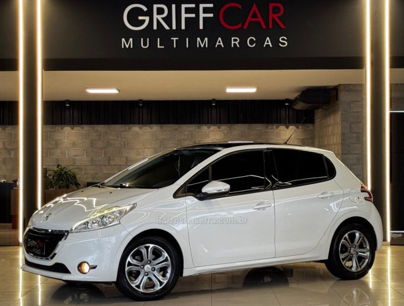 PEUGEOT 208 1.6 GRIFFE 16V 2013/2014 GRIFFCAR MULTIMARCAS DOIS IRMÃOS / Carros no Vale PEUGEOT 208 1.6 GRIFFE 16V 2013/2014 GRIFFCAR MULTIMARCAS DOIS IRMÃOS / Carros no Vale