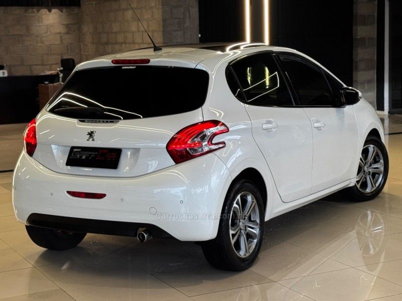 PEUGEOT 208 1.6 GRIFFE 16V 2013/2014 GRIFFCAR MULTIMARCAS DOIS IRMÃOS / Carros no Vale PEUGEOT 208 1.6 GRIFFE 16V 2013/2014 GRIFFCAR MULTIMARCAS DOIS IRMÃOS / Carros no Vale