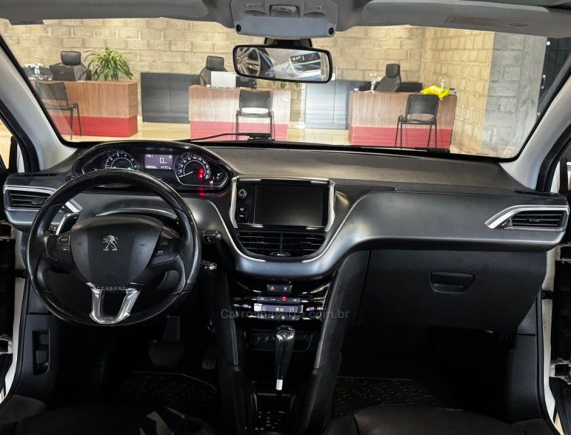 PEUGEOT 208 1.6 GRIFFE 16V 2013/2014 GRIFFCAR MULTIMARCAS DOIS IRMÃOS / Carros no Vale PEUGEOT 208 1.6 GRIFFE 16V 2013/2014 GRIFFCAR MULTIMARCAS DOIS IRMÃOS / Carros no Vale