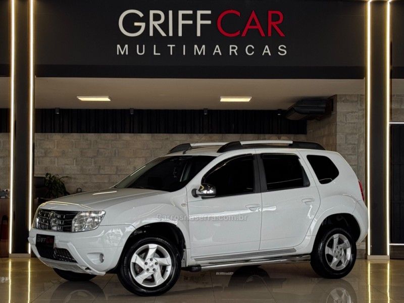 RENAULT DUSTER 2.0 DYNAMIQUE 4X2 16V 2013/2014 GRIFFCAR MULTIMARCAS DOIS IRMÃOS / Carros no Vale
