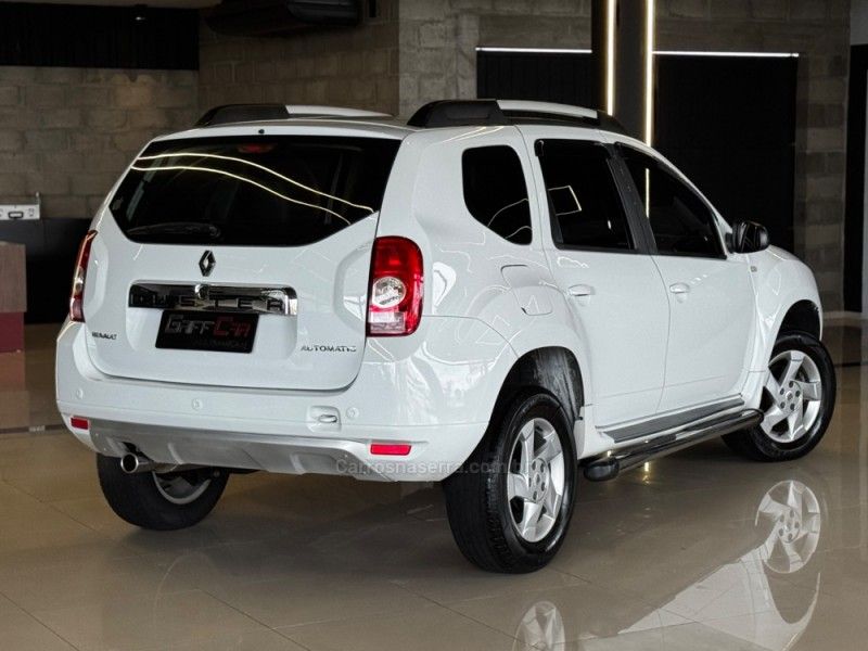 RENAULT DUSTER 2.0 DYNAMIQUE 4X2 16V 2013/2014 GRIFFCAR MULTIMARCAS DOIS IRMÃOS / Carros no Vale