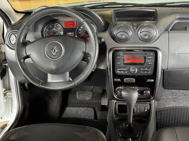 RENAULT DUSTER 2.0 DYNAMIQUE 4X2 16V 2013/2014 GRIFFCAR MULTIMARCAS DOIS IRMÃOS / Carros no Vale