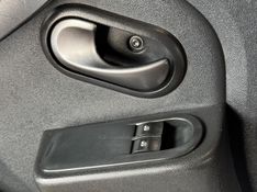 RENAULT SANDERO 1.6 EXPRESSION 8V 2013/2013 GRIFFCAR MULTIMARCAS DOIS IRMÃOS / Carros no Vale
