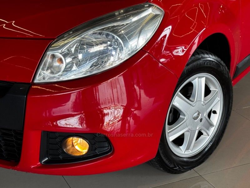 RENAULT SANDERO 1.6 EXPRESSION 8V 2013/2013 GRIFFCAR MULTIMARCAS DOIS IRMÃOS / Carros no Vale RENAULT SANDERO 1.6 EXPRESSION 8V 2013/2013 GRIFFCAR MULTIMARCAS DOIS IRMÃOS / Carros no Vale