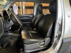 SUZUKI JIMNY 1.3 4WORK 4X4 16V 2017/2018 GRIFFCAR MULTIMARCAS DOIS IRMÃOS / Carros no Vale
