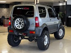 SUZUKI JIMNY 1.3 4WORK 4X4 16V 2017/2018 GRIFFCAR MULTIMARCAS DOIS IRMÃOS / Carros no Vale