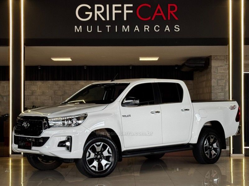 TOYOTA HILUX 2.8 SRX 4X4 CD 16V 2018/2019 GRIFFCAR MULTIMARCAS DOIS IRMÃOS / Carros no Vale