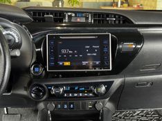 TOYOTA HILUX 2.8 SRX 4X4 CD 16V 2018/2019 GRIFFCAR MULTIMARCAS DOIS IRMÃOS / Carros no Vale