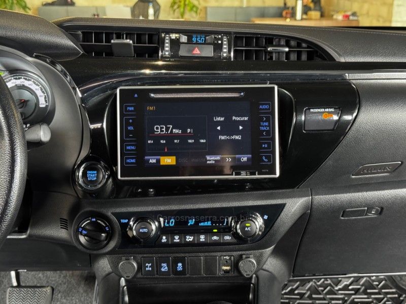 TOYOTA HILUX 2.8 SRX 4X4 CD 16V 2018/2019 GRIFFCAR MULTIMARCAS DOIS IRMÃOS / Carros no Vale