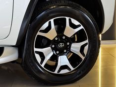 TOYOTA HILUX SW4 2.8 4X4 DIAMOND 16V TURBO 7 LUGARES 2019/2019 GRIFFCAR MULTIMARCAS DOIS IRMÃOS / Carros no Vale