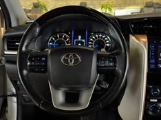 TOYOTA HILUX SW4 2.8 4X4 DIAMOND 16V TURBO 7 LUGARES 2019/2019 GRIFFCAR MULTIMARCAS DOIS IRMÃOS / Carros no Vale