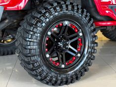 TROLLER T4 3.2 TGV 4X4 20V TURBO INTERCOOLER 2013/2014 GRIFFCAR MULTIMARCAS DOIS IRMÃOS / Carros no Vale