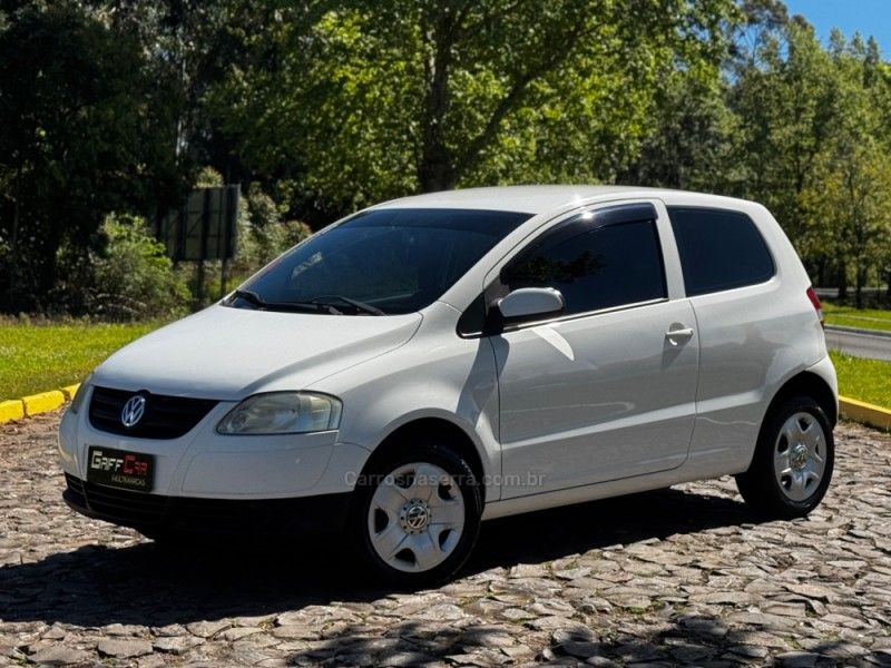VOLKSWAGEN FOX 1.0 MI 8V 2009/2009 GRIFFCAR MULTIMARCAS DOIS IRMÃOS / Carros no Vale VOLKSWAGEN FOX 1.0 MI 8V 2009/2009 GRIFFCAR MULTIMARCAS DOIS IRMÃOS / Carros no Vale
