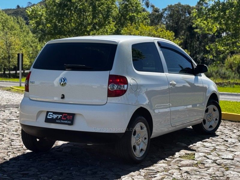 VOLKSWAGEN FOX 1.0 MI 8V 2009/2009 GRIFFCAR MULTIMARCAS DOIS IRMÃOS / Carros no Vale VOLKSWAGEN FOX 1.0 MI 8V 2009/2009 GRIFFCAR MULTIMARCAS DOIS IRMÃOS / Carros no Vale