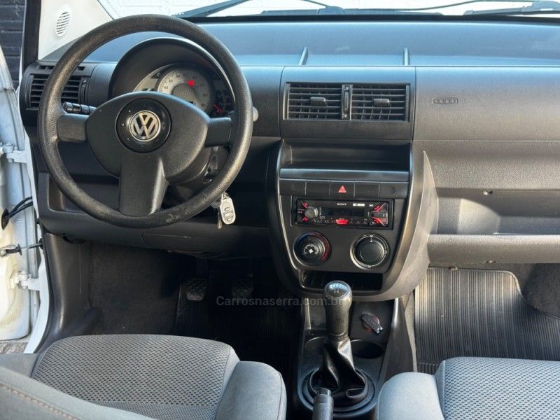 VOLKSWAGEN FOX 1.0 MI 8V 2009/2009 GRIFFCAR MULTIMARCAS DOIS IRMÃOS / Carros no Vale VOLKSWAGEN FOX 1.0 MI 8V 2009/2009 GRIFFCAR MULTIMARCAS DOIS IRMÃOS / Carros no Vale