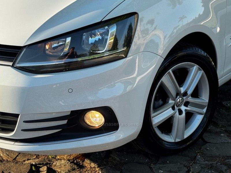 VOLKSWAGEN FOX 1.6 MSI COMFORTLINE 8V AUTOMATIZADO 2016/2016 GRIFFCAR MULTIMARCAS DOIS IRMÃOS / Carros no Vale
