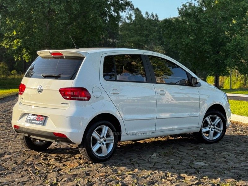 VOLKSWAGEN FOX 1.6 MSI COMFORTLINE 8V AUTOMATIZADO 2016/2016 GRIFFCAR MULTIMARCAS DOIS IRMÃOS / Carros no Vale