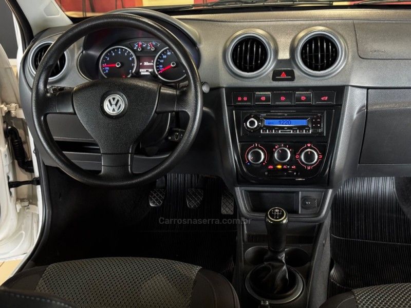 VOLKSWAGEN GOL 1.6 MI POWER 8V 2010/2011 GRIFFCAR MULTIMARCAS DOIS IRMÃOS / Carros no Vale