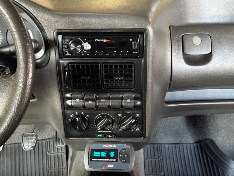 VOLKSWAGEN GOL 1.8 CLI 8V 1996/1996 GRIFFCAR MULTIMARCAS DOIS IRMÃOS / Carros no Vale