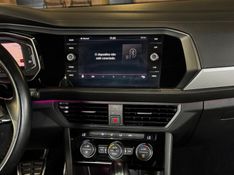 VOLKSWAGEN JETTA 1.4 R-LINE 250 16V TSI 2019/2020 GRIFFCAR MULTIMARCAS DOIS IRMÃOS / Carros no Vale