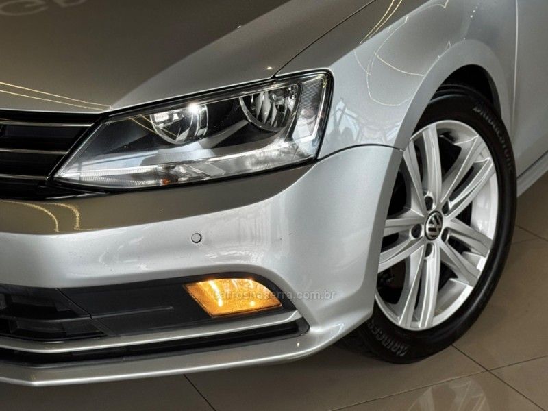 VOLKSWAGEN JETTA 2.0 TSI HIGHLINE 211CV DSG 2015/2015 GRIFFCAR MULTIMARCAS DOIS IRMÃOS / Carros no Vale VOLKSWAGEN JETTA 2.0 TSI HIGHLINE 211CV DSG 2015/2015 GRIFFCAR MULTIMARCAS DOIS IRMÃOS / Carros no Vale