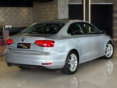 VOLKSWAGEN JETTA 2.0 TSI HIGHLINE 211CV DSG 2015/2015 GRIFFCAR MULTIMARCAS DOIS IRMÃOS / Carros no Vale