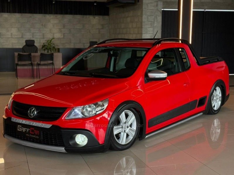 VOLKSWAGEN SAVEIRO 1.6 CROSS CE 8V 2012/2013 GRIFFCAR MULTIMARCAS DOIS IRMÃOS / Carros no Vale