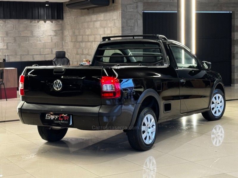 VOLKSWAGEN SAVEIRO 1.6 MI TRENDLINE CS 8V 2015/2015 GRIFFCAR MULTIMARCAS DOIS IRMÃOS / Carros no Vale