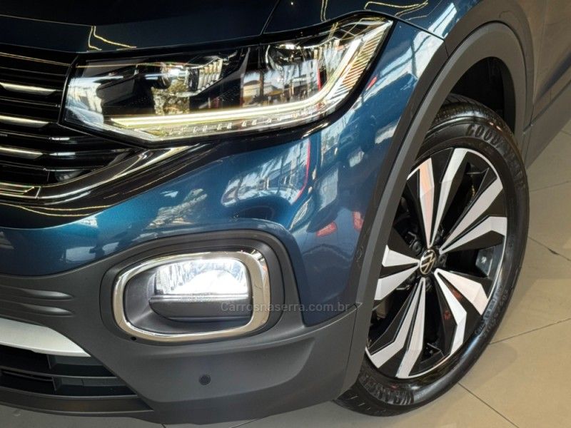 VOLKSWAGEN T-CROSS 1.4 HIGHLINE TSI 16V 2022/2023 GRIFFCAR MULTIMARCAS DOIS IRMÃOS / Carros no Vale