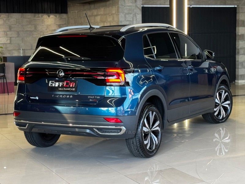 VOLKSWAGEN T-CROSS 1.4 HIGHLINE TSI 16V 2022/2023 GRIFFCAR MULTIMARCAS DOIS IRMÃOS / Carros no Vale