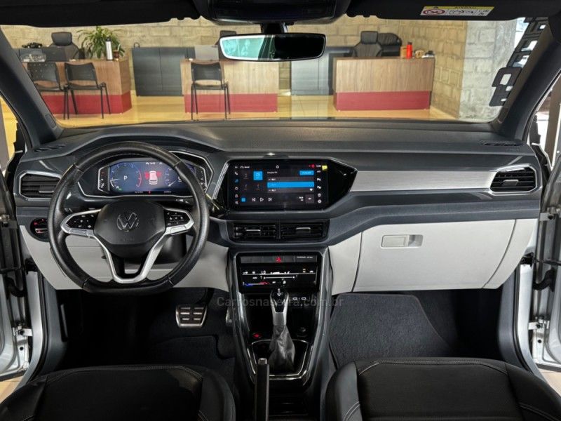 VOLKSWAGEN T-CROSS 1.4 HIGHLINE TSI 16V 2023/2023 GRIFFCAR MULTIMARCAS DOIS IRMÃOS / Carros no Vale