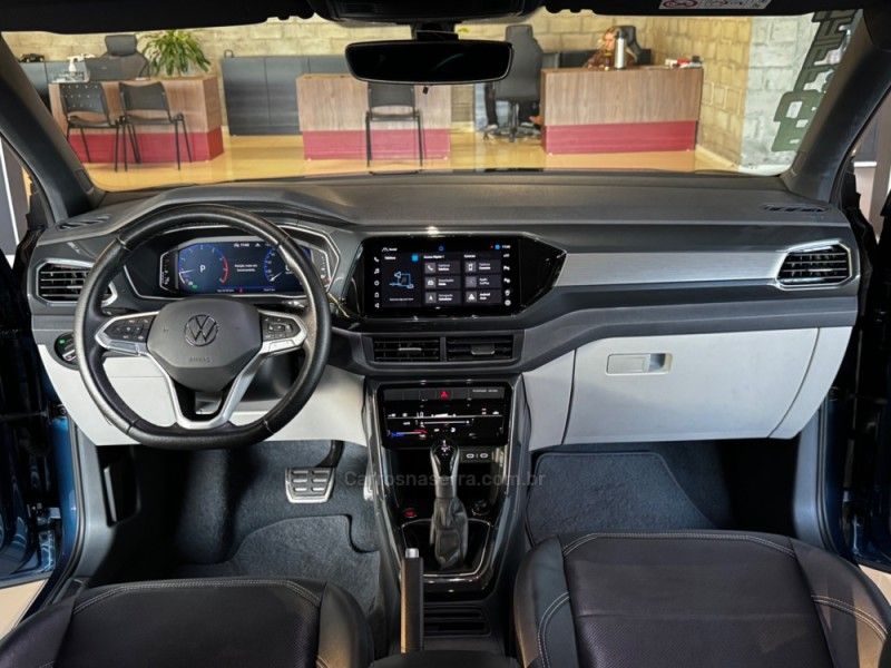 VOLKSWAGEN T-CROSS 1.4 HIGHLINE TSI 16V 2022/2023 GRIFFCAR MULTIMARCAS DOIS IRMÃOS / Carros no Vale
