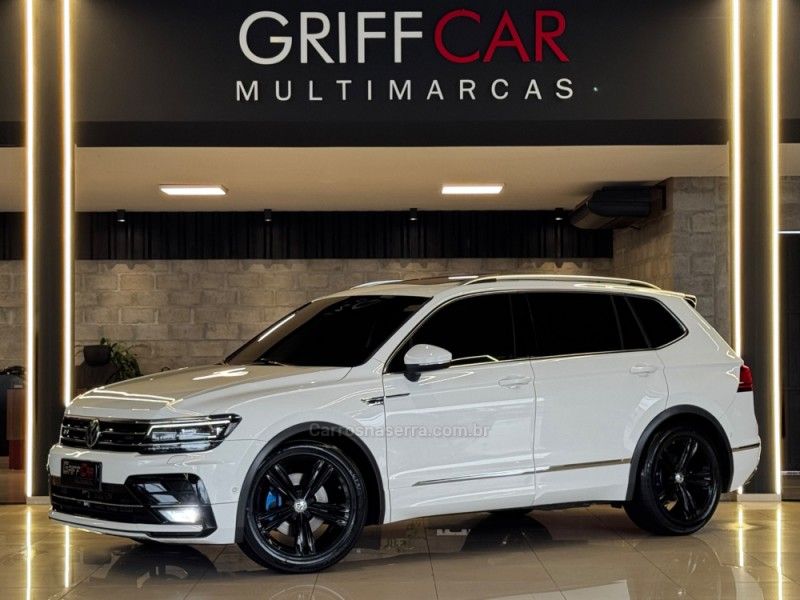 VOLKSWAGEN TIGUAN 2.0 TSI R-LINE 350 16V 2018/2018 GRIFFCAR MULTIMARCAS DOIS IRMÃOS / Carros no Vale VOLKSWAGEN TIGUAN 2.0 TSI R-LINE 350 16V 2018/2018 GRIFFCAR MULTIMARCAS DOIS IRMÃOS / Carros no Vale