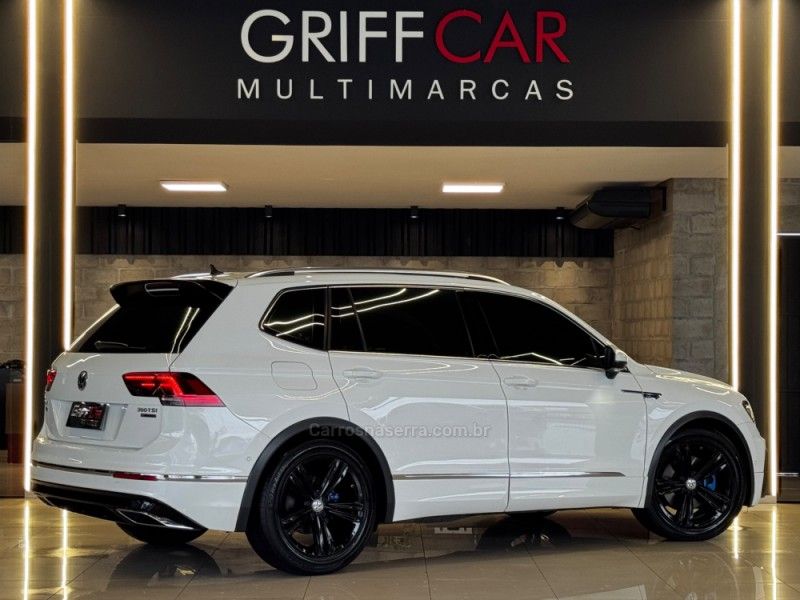 VOLKSWAGEN TIGUAN 2.0 TSI R-LINE 350 16V 2018/2018 GRIFFCAR MULTIMARCAS DOIS IRMÃOS / Carros no Vale VOLKSWAGEN TIGUAN 2.0 TSI R-LINE 350 16V 2018/2018 GRIFFCAR MULTIMARCAS DOIS IRMÃOS / Carros no Vale
