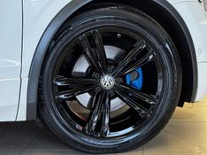 VOLKSWAGEN TIGUAN 2.0 TSI R-LINE 350 16V 2018/2018 GRIFFCAR MULTIMARCAS DOIS IRMÃOS / Carros no Vale