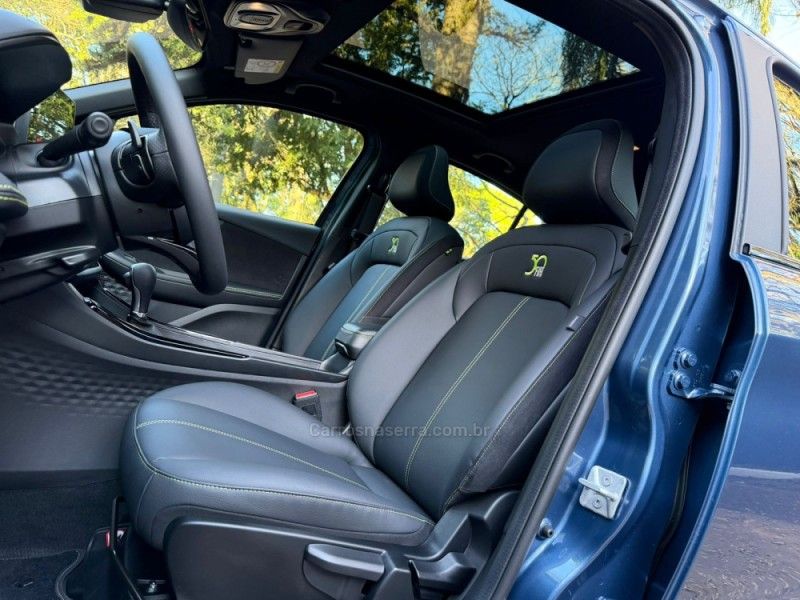 FIAT FASTBACK 1.0 TURBO 200 IMPETUS HIBRÍDO 2026/2026 KASPER VEÍCULOS DOIS IRMÃOS / Carros no Vale