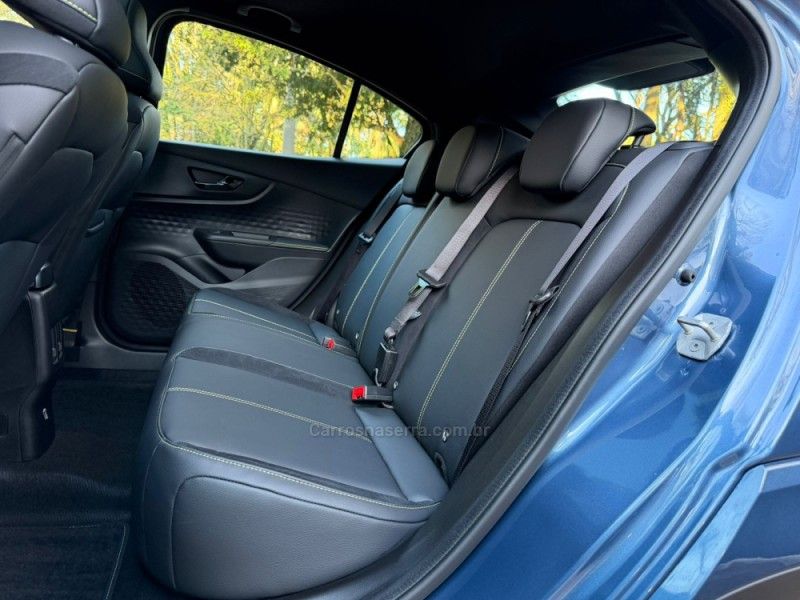FIAT FASTBACK 1.0 TURBO 200 IMPETUS HIBRÍDO 2026/2026 KASPER VEÍCULOS DOIS IRMÃOS / Carros no Vale