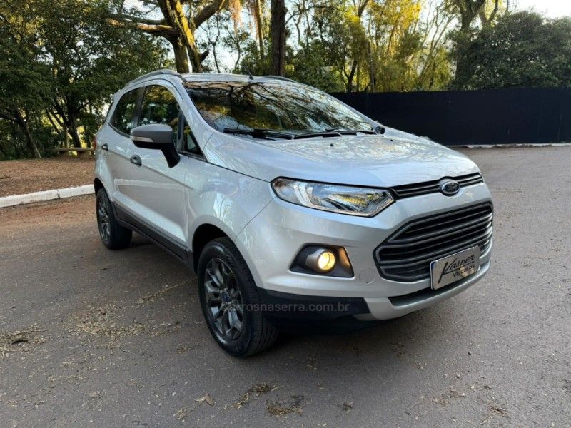 FORD ECOSPORT 1.6 FREESTYLE 16V 2016/2017 KASPER VEÍCULOS DOIS IRMÃOS / Carros no Vale FORD ECOSPORT 1.6 FREESTYLE 16V 2016/2017 KASPER VEÍCULOS DOIS IRMÃOS / Carros no Vale